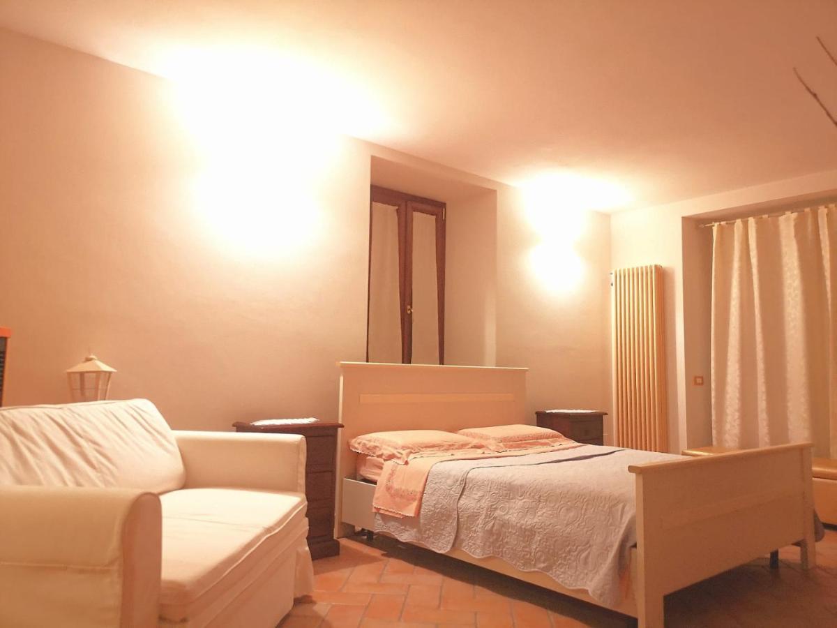 Hotel Casa Mica Abbadia San Salvator Esterno foto